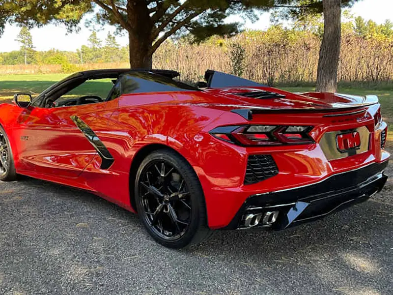 2023 Chevrolet Corvette 2LT — photo 3 of 8