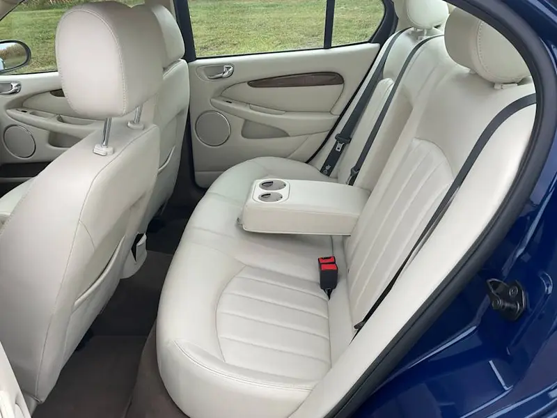 2005 Jaguar X-Type — photo 6 of 8