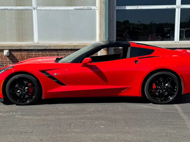 2016 Chevrolet Corvette Z51 — photo 2 of 8