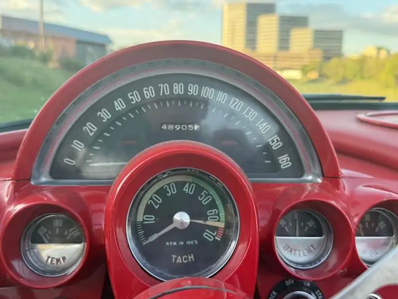 1961 Chevrolet Corvette — photo 8 of 8