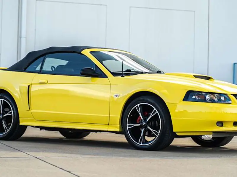2002 Ford Mustang GT — photo 5 of 8
