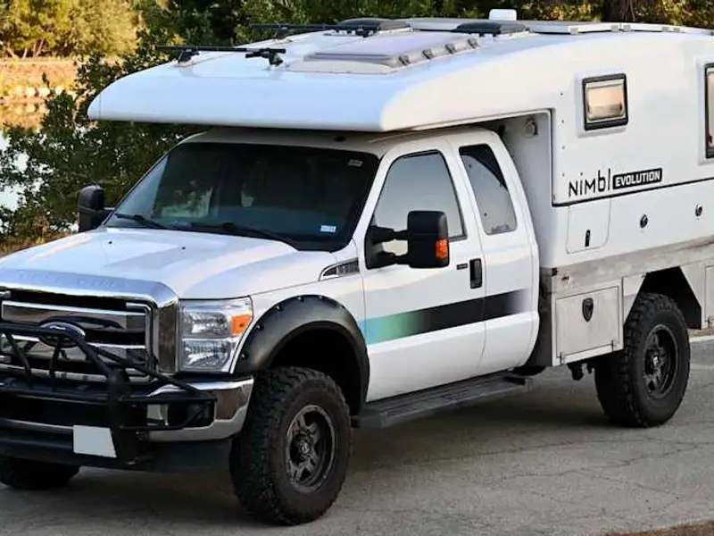 2016 Ford F-350 XP Camper — photo 4 of 8