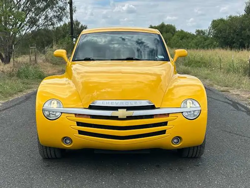 2005 Chevrolet SSR — photo 4 of 8
