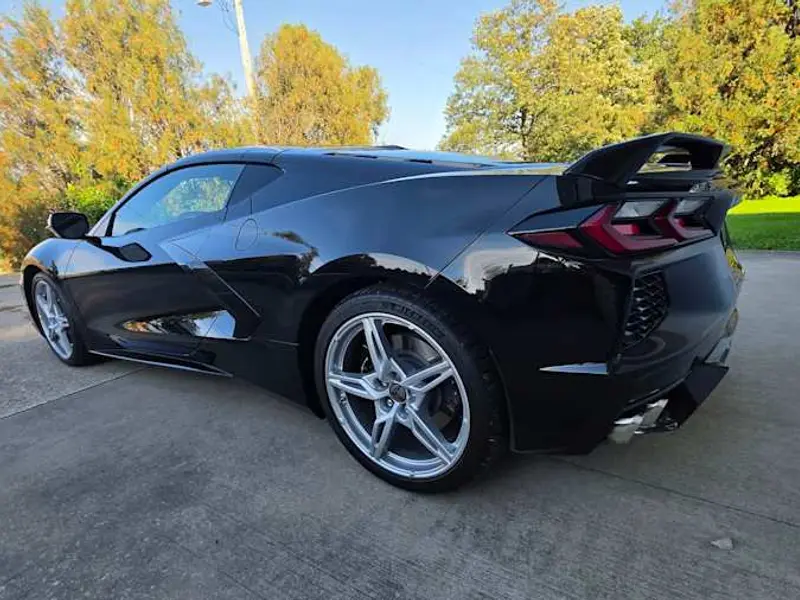 2022 Chevrolet Corvette 2LT — photo 3 of 8