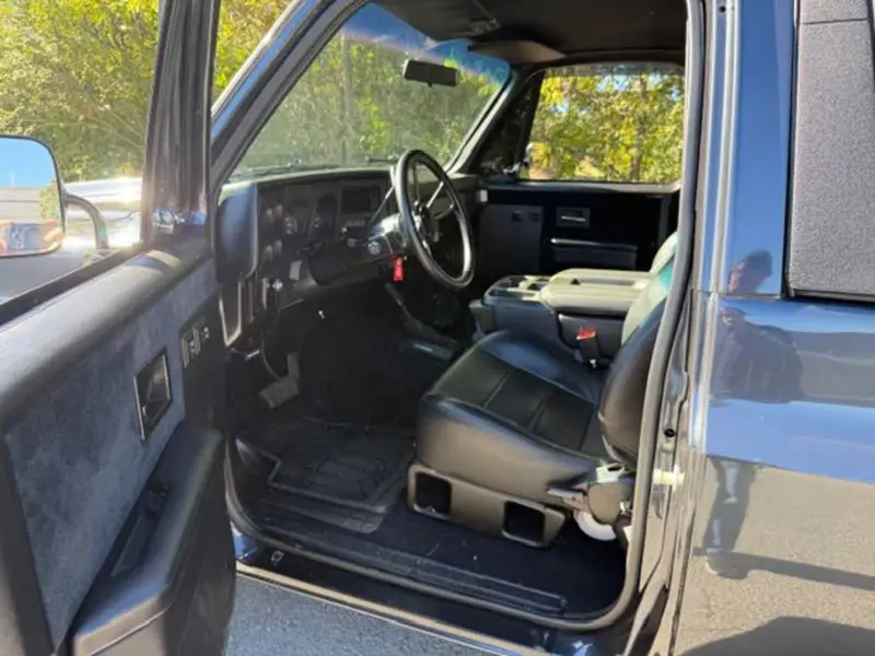 1987 GMC K5 Jimmy Sierra — photo 7 of 8