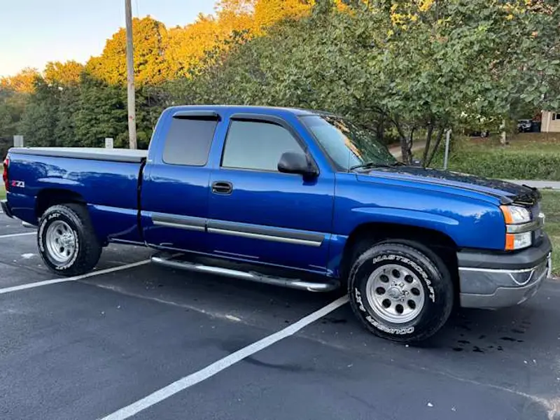 2003 Chevrolet Silverado LT — photo 5 of 8