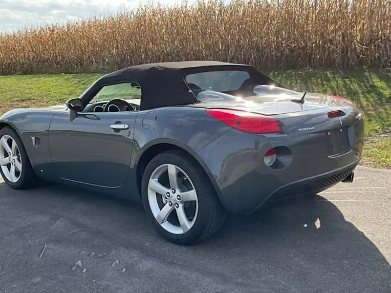 2008 Pontiac Solstice — photo 6 of 8