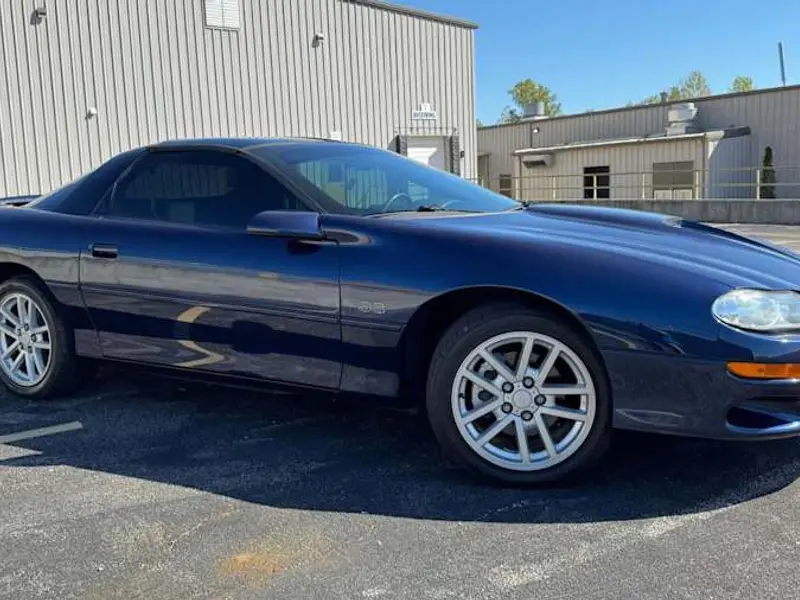 2002 Chevrolet Camaro SS — photo 2 of 8