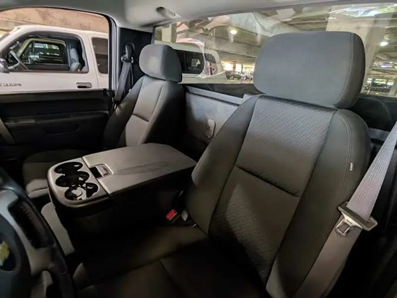 2011 Chevrolet Silverado — photo 6 of 8