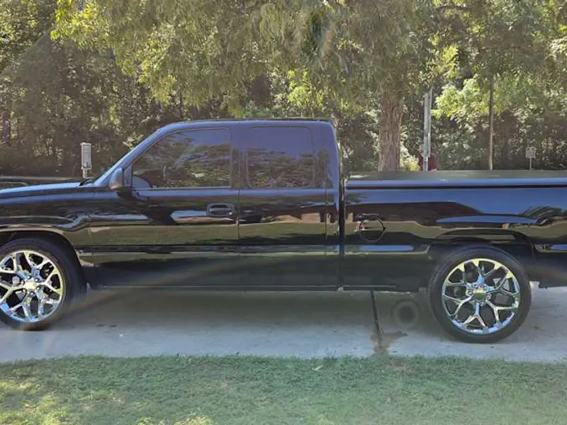 2003 Chevrolet 1500 Silverado LS — photo 8 of 8