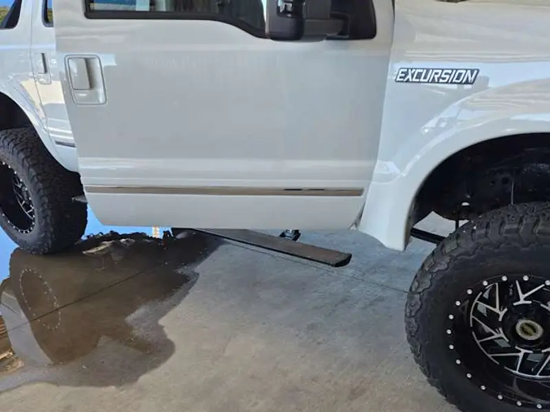 2004 Ford Excursion Limited — photo 7 of 8