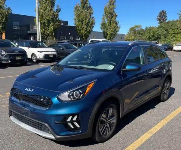 A 2022 Kia Niro Plug-In Hybrid