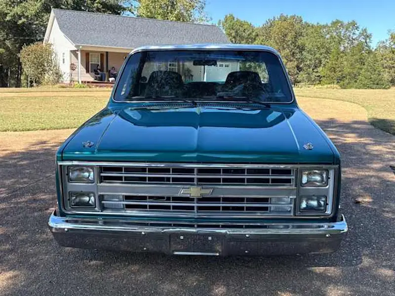 1986 Chevrolet C10 — photo 4 of 8