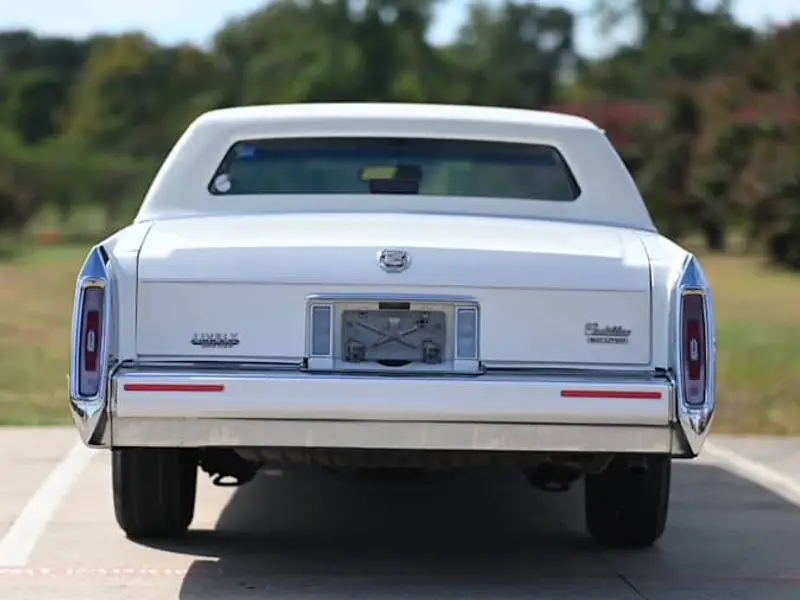 1991 Cadillac Brougham d'Elegance — photo 5 of 8