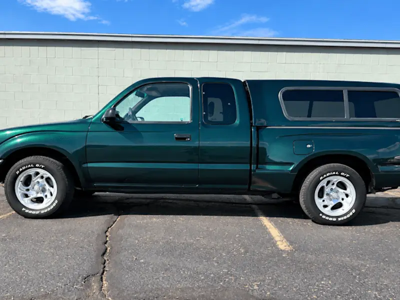 2000 Toyota Tacoma SR5 — photo 2 of 8