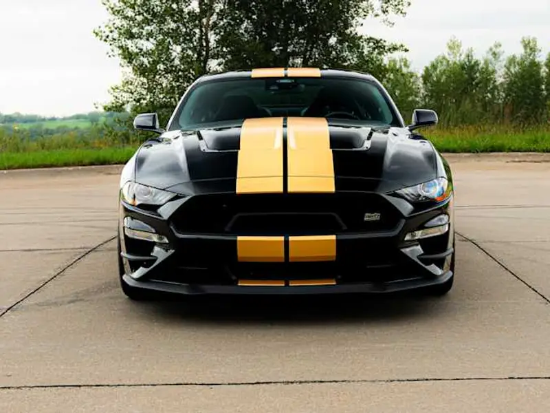 2022 Ford Shelby GT350-H — photo 4 of 8