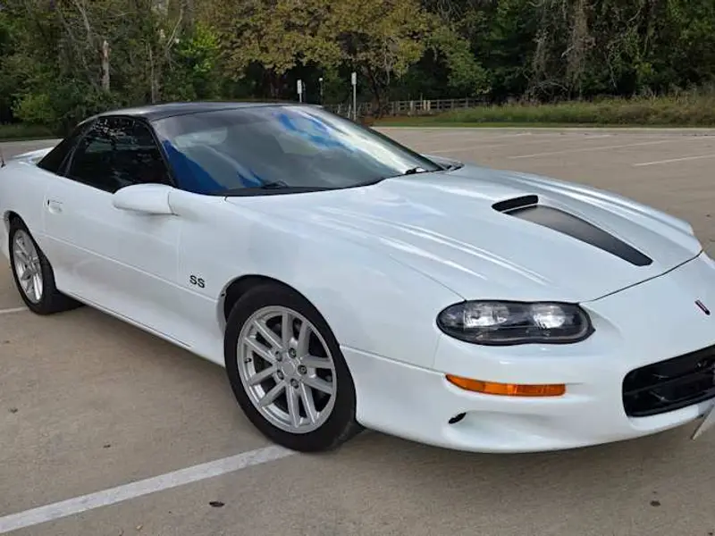 2002 Chevrolet Camaro SS — photo 1 of 8
