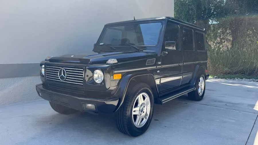Black 2002 Mercedes-Benz G500