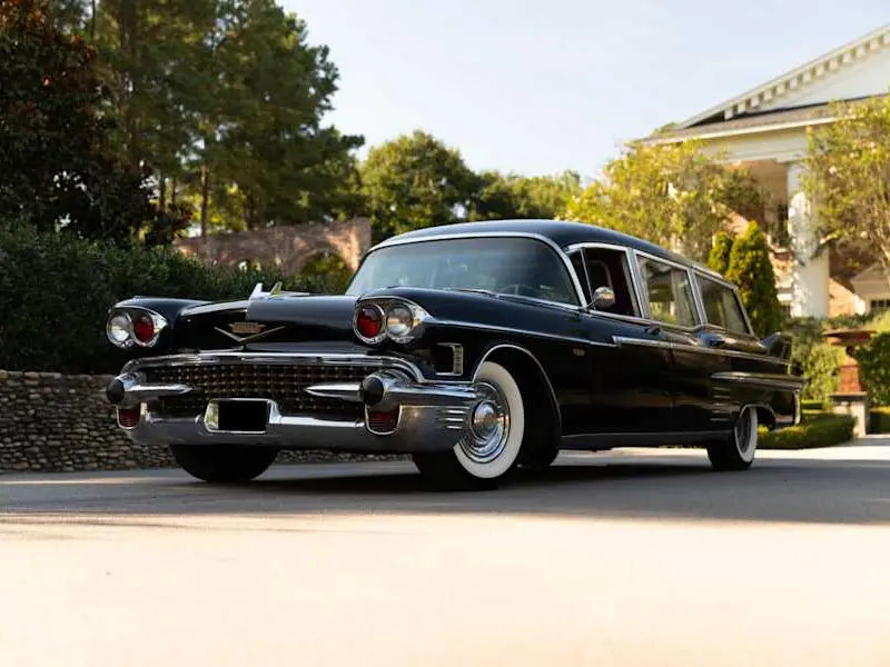 1958 Cadillac Miller-Meteor Futura — photo 1 of 8