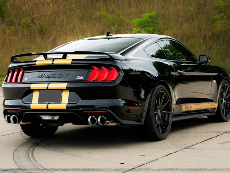 2022 Ford Shelby GT350-H — photo 3 of 8
