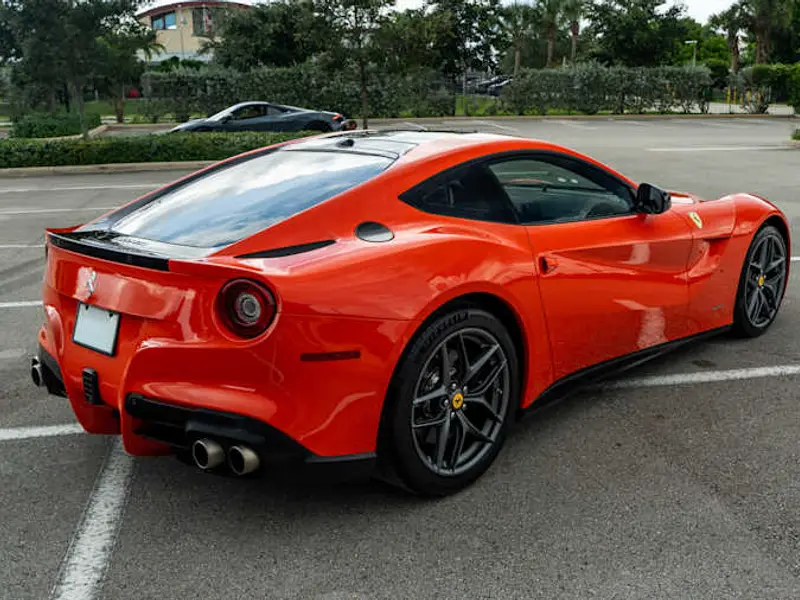2014 Ferrari F12 — photo 3 of 8