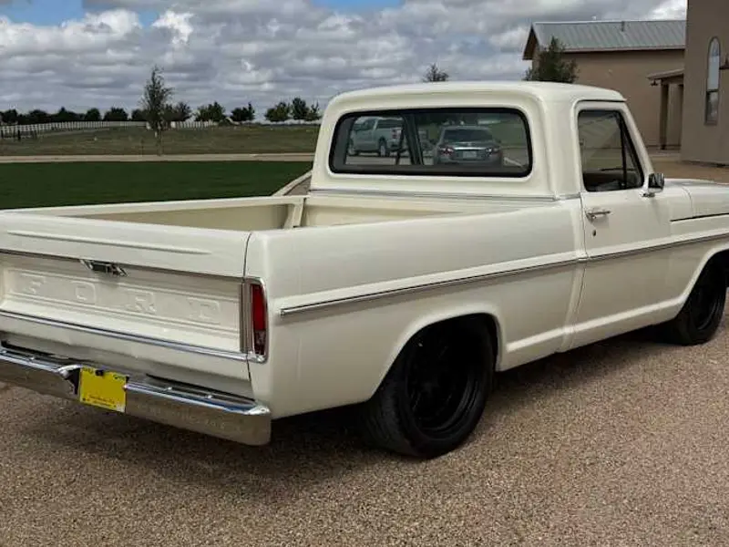 1967 Ford F-100 Custom — photo 3 of 8