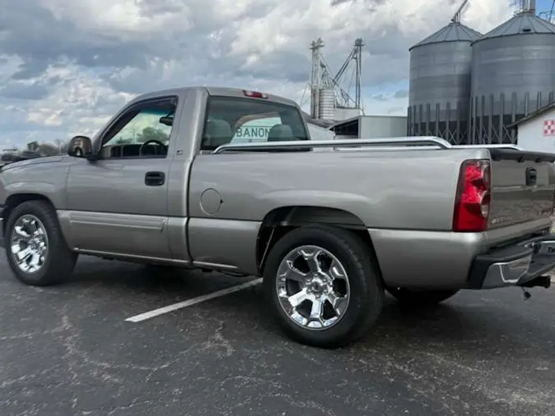 2003 Chevrolet Silverado 1500 — photo 3 of 8