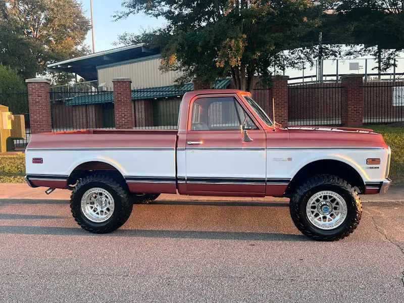 1970 GMC K10 — photo 5 of 8