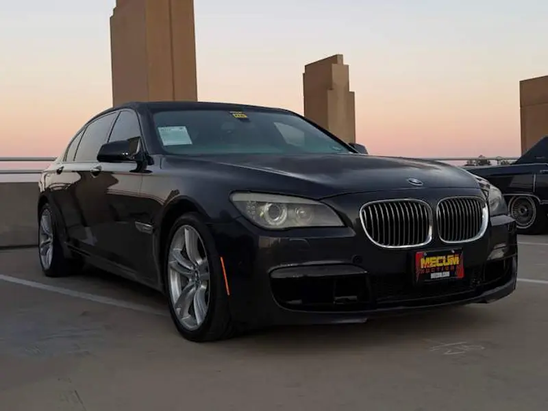 2012 BMW 750LI — photo 2 of 8