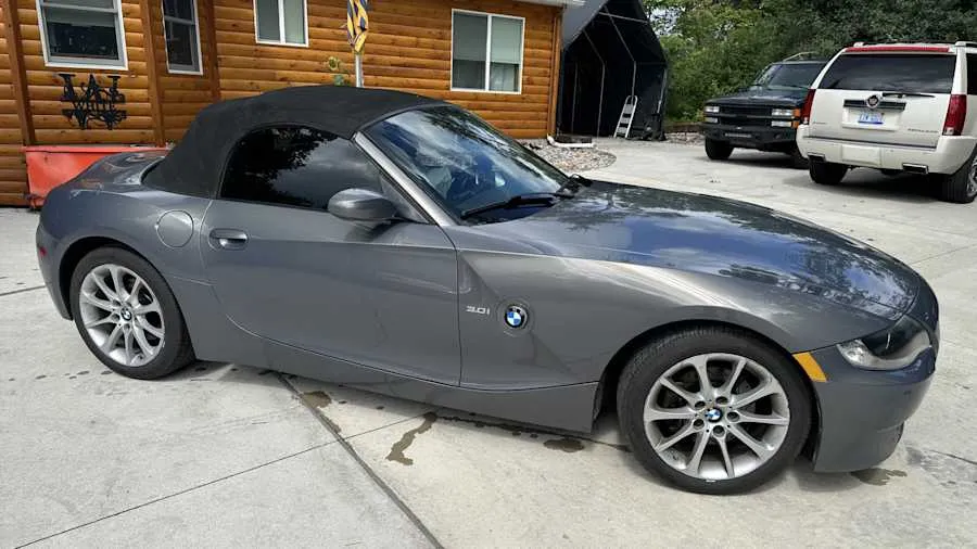 Gray 2007 BMW Z4