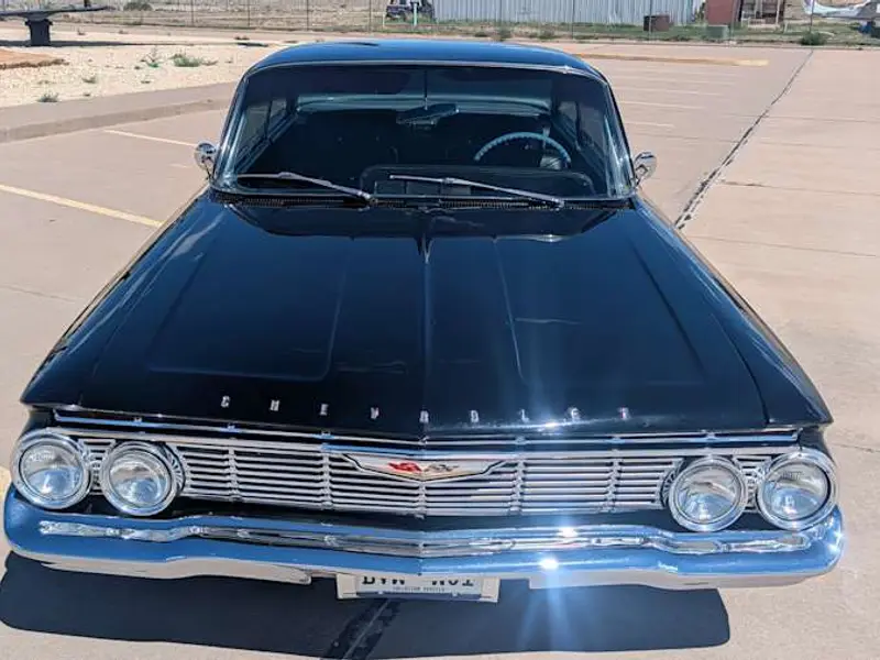 1961 Chevrolet Impala SS — photo 4 of 8