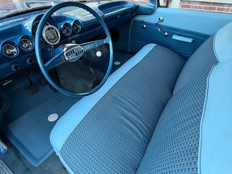 1960 Chevrolet Biscayne — photo 6 of 8
