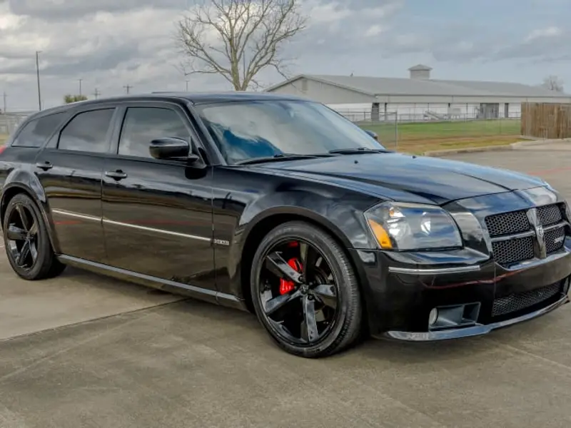 2007 Dodge Magnum SRT-8 — photo 1 of 8