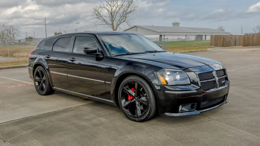 Black 2007 Dodge Magnum SRT-8