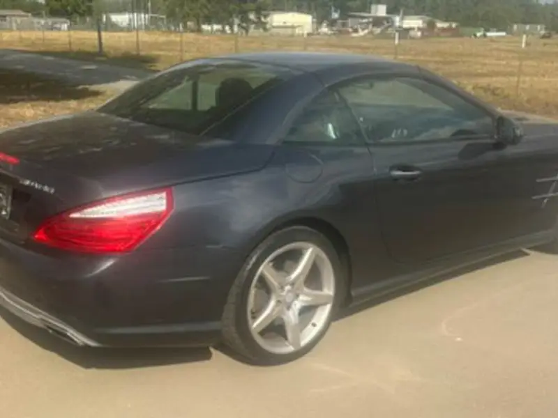2013 Mercedes-Benz SL550 — photo 3 of 8