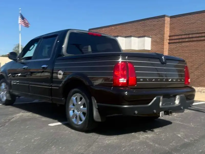 2002 Lincoln Blackwood — photo 6 of 8