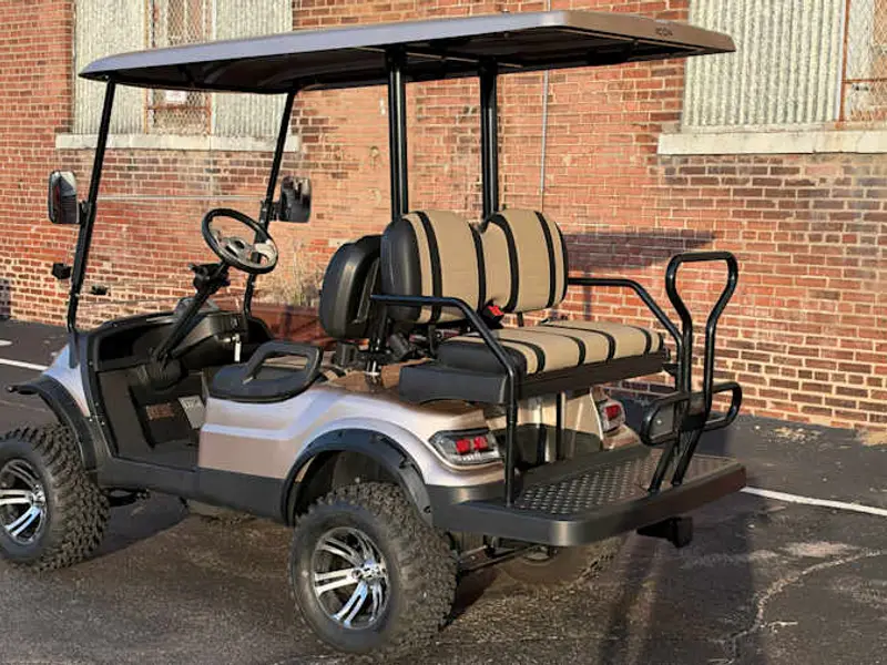 2022 Icon i40L — photo 3 of 7