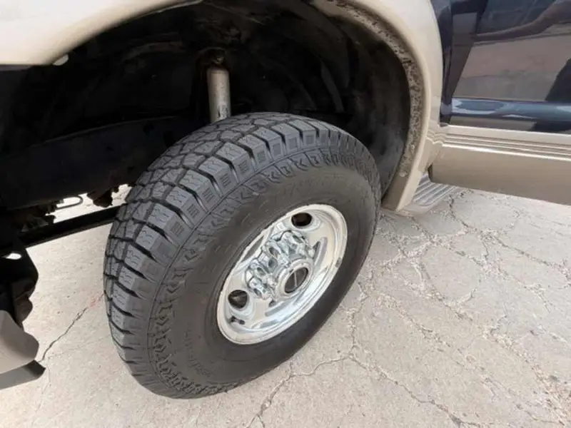 2001 Ford Excursion Limited — photo 8 of 8