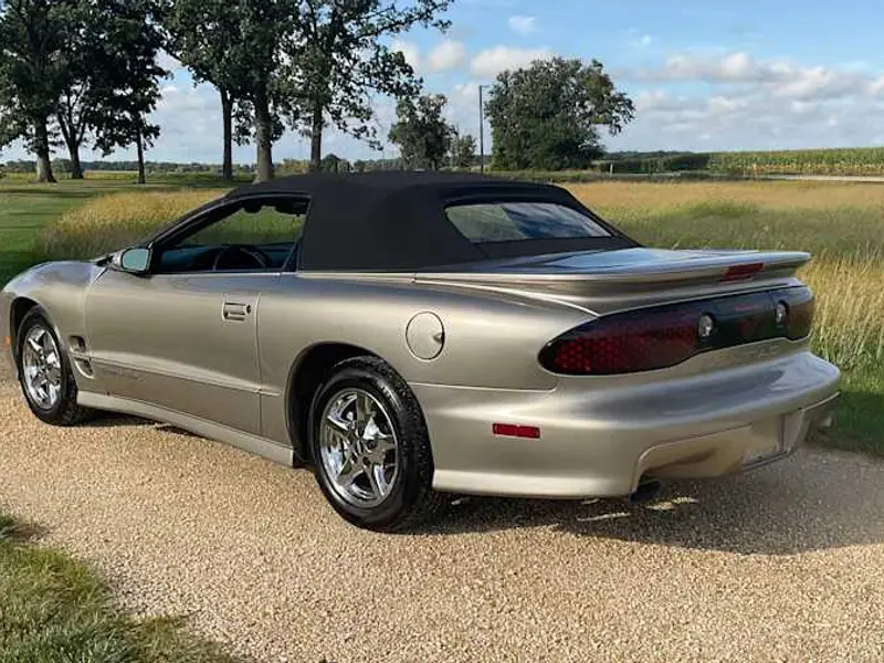 2002 Pontiac Trans Am — photo 6 of 8