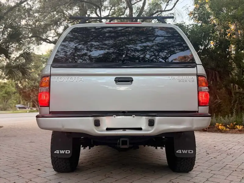 2003 Toyota Tacoma SR5 — photo 5 of 8