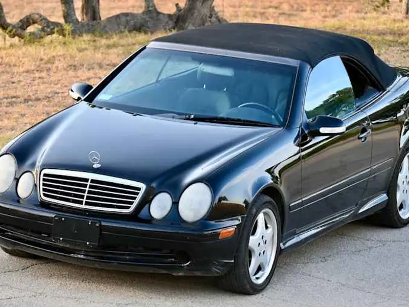 Black 2001 Mercedes-Benz CLK430