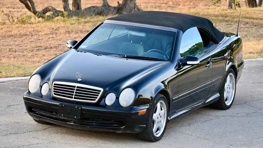 Black 2001 Mercedes-Benz CLK430
