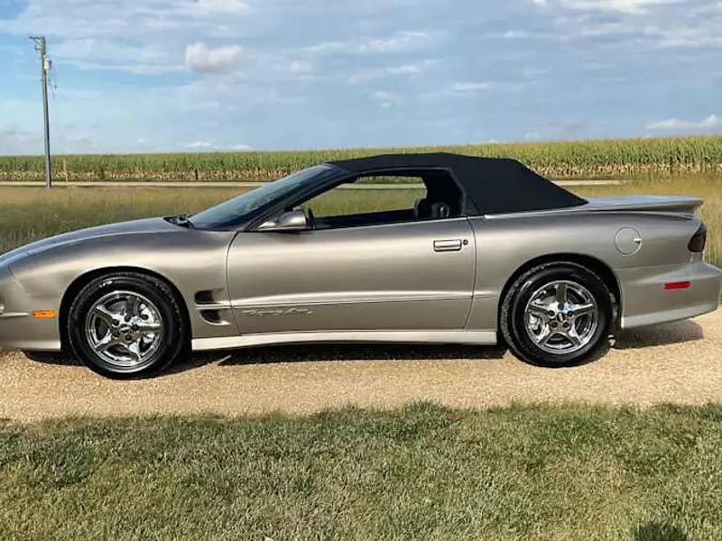 2002 Pontiac Trans Am — photo 5 of 8
