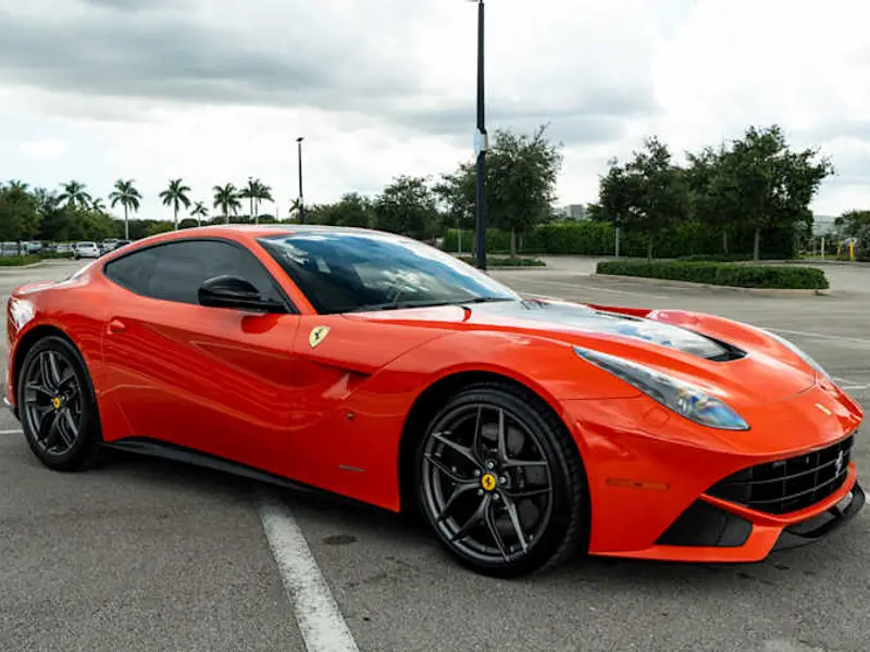 2014 Ferrari F12 — photo 6 of 8