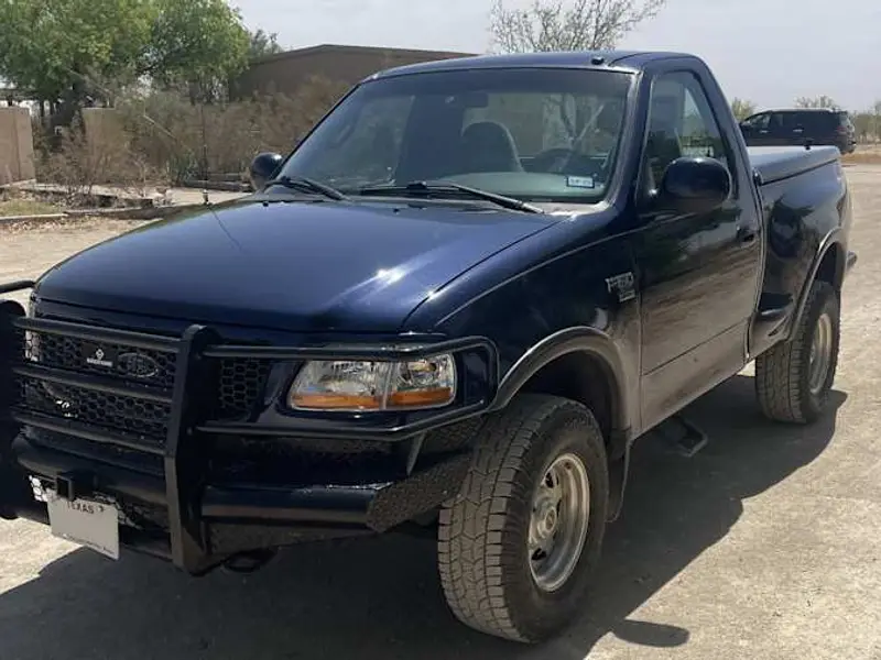 True Blue Metallic 2002 Ford F-150 XLT