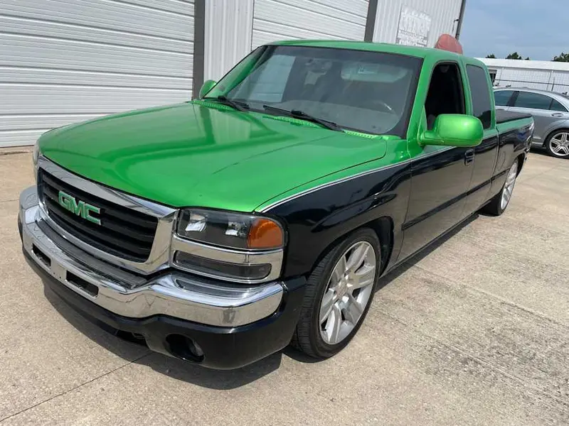 2006 GMC Sierra — photo 4 of 8
