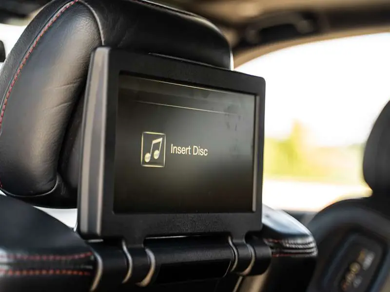 2015 Jeep Grand Cherokee SRT — photo 7 of 8