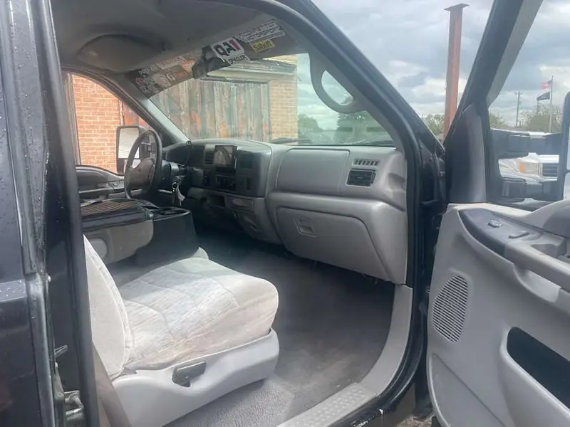 2000 Ford F-350 — photo 6 of 8