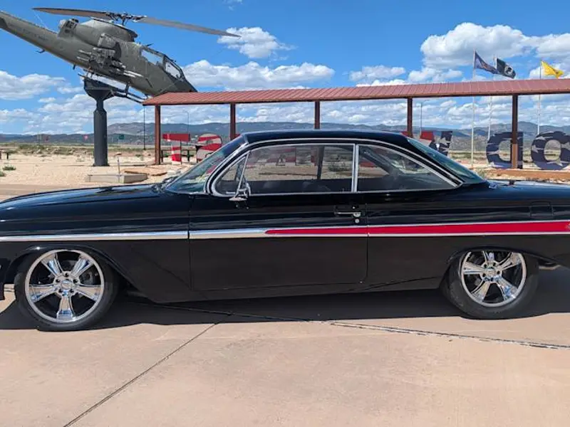 1961 Chevrolet Impala SS — photo 7 of 8