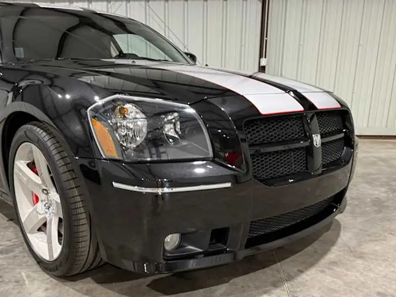 2006 Dodge Magnum SRT-8 — photo 8 of 8